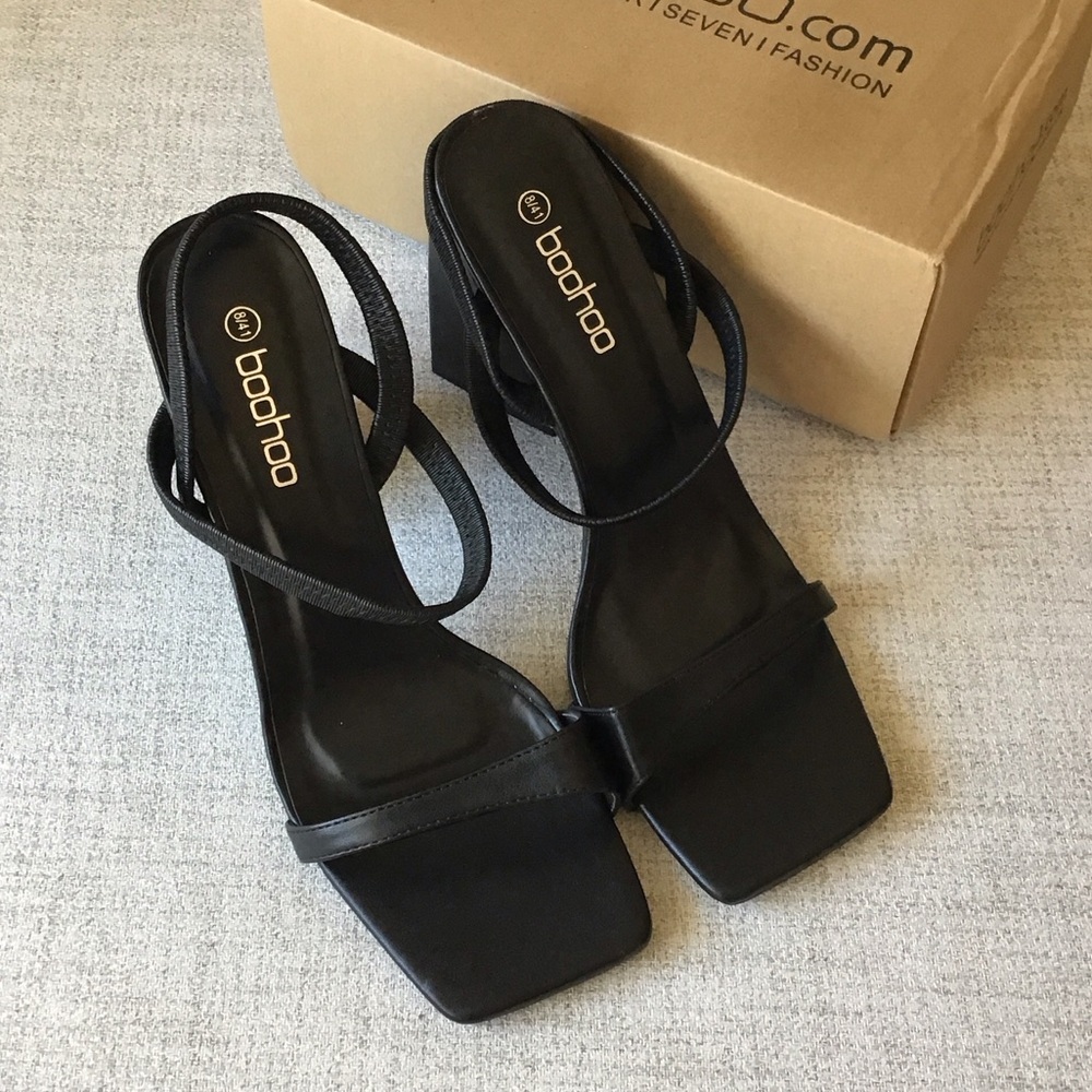 Boohoo Wide Fit Triangle Heels